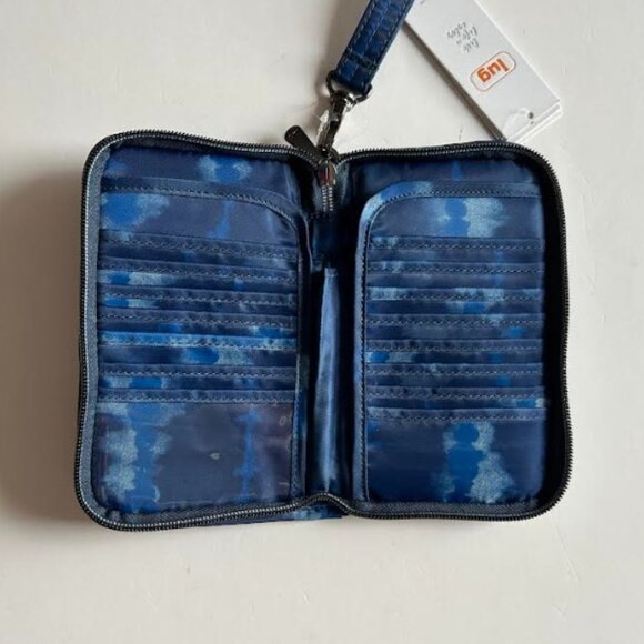 Lug Tandem Zip SE RFID Wallet Plus Matching Bungee Key Clip - Shibori Blue - Picture 3 of 9
